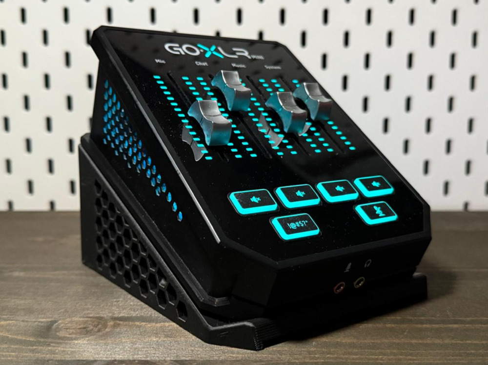 TC Helicon GoXLR MINI Stand
